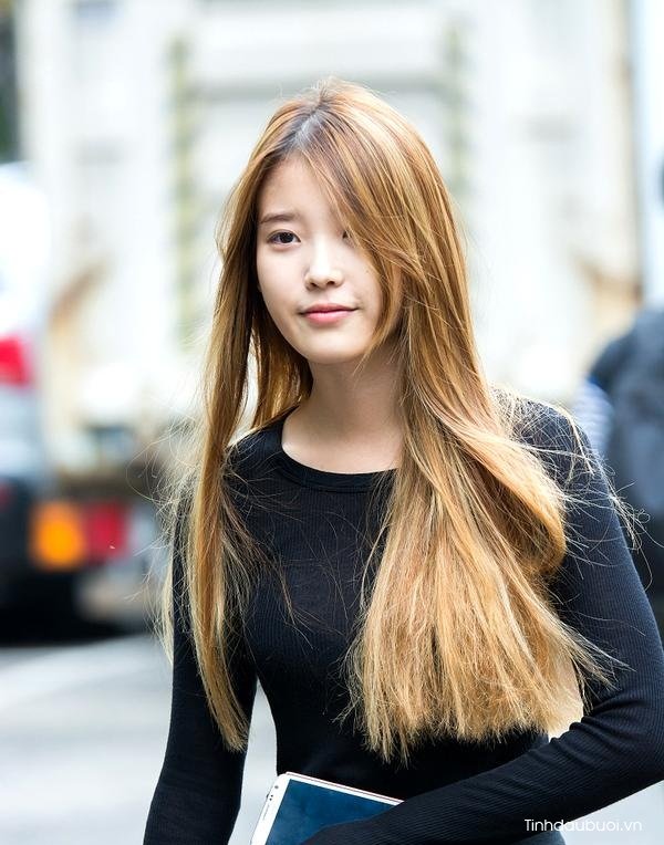 IU từng phải cắt ngắn tóc vì hư hại IU từng cắt ngắn tóc
